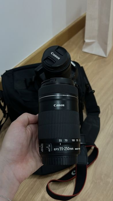 Canon EOS 2000D + 2 Objetivas (18-55mm IS STM + 55-250mm IS STM) – Excelente Estado
