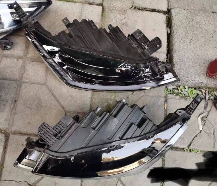 Передні фари Lincoln Aviator, Nautilus з 20 по 24 рік випуску