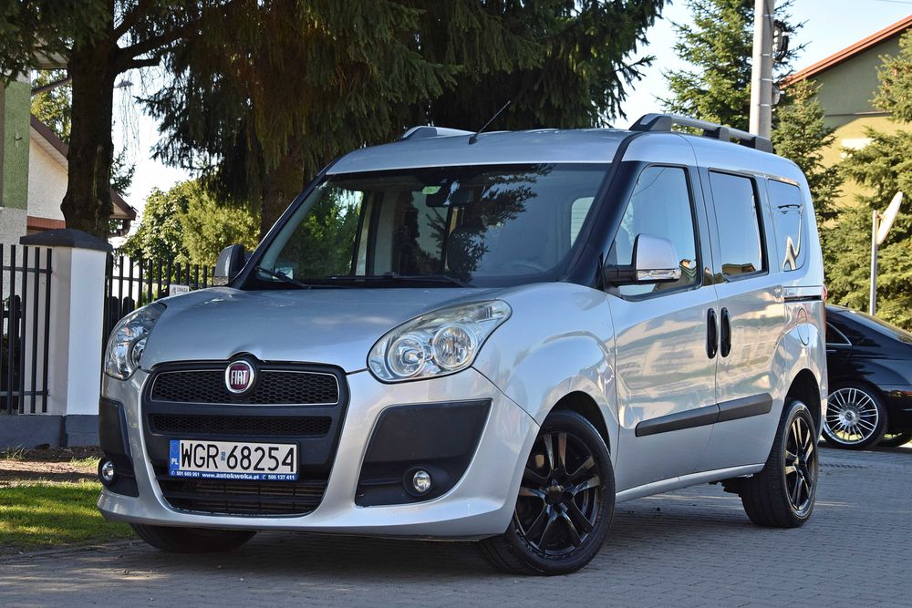FIAT DOBLO 1.6 105KM Klimatyzacja Elektryka Podgrzewane Fotele Czujniki 5-osób 2013 ROK!