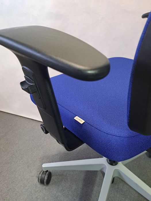 Fotel biurowy obrotowy ProfiM  Raya 21SL