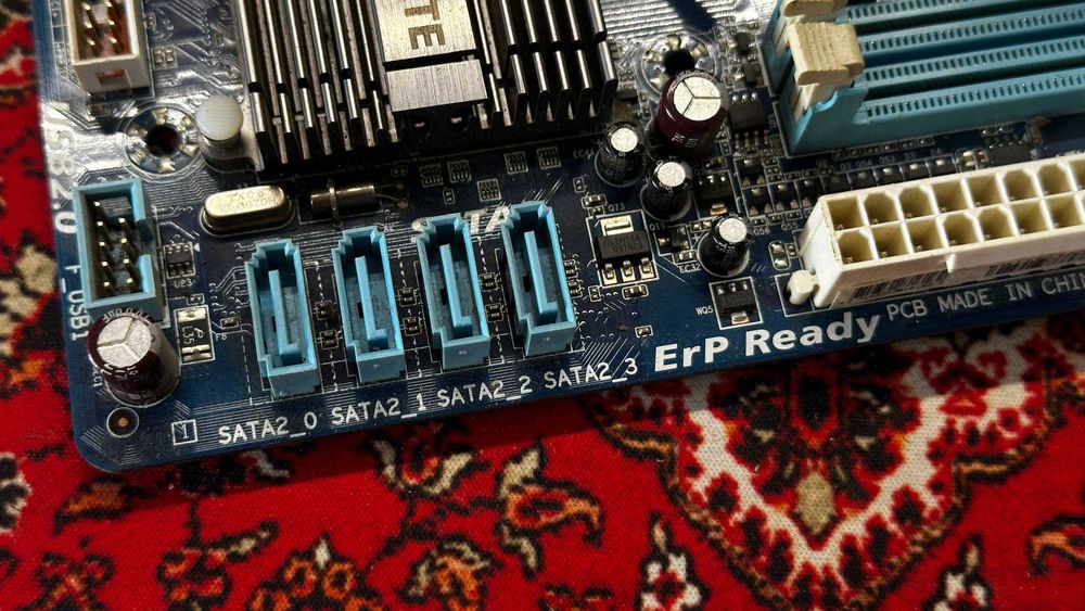 Мат. плата Gigabyte GA-M68MT-S2P + Проц. AMD Athlon II X2 250 3.00GHz
