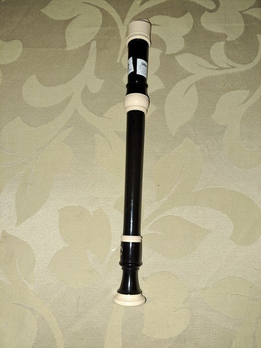 Flauta preta e bege64185665047297121