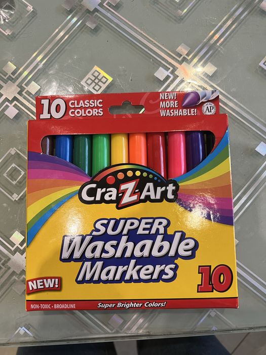 Фломастери якими можна малювати на одязі