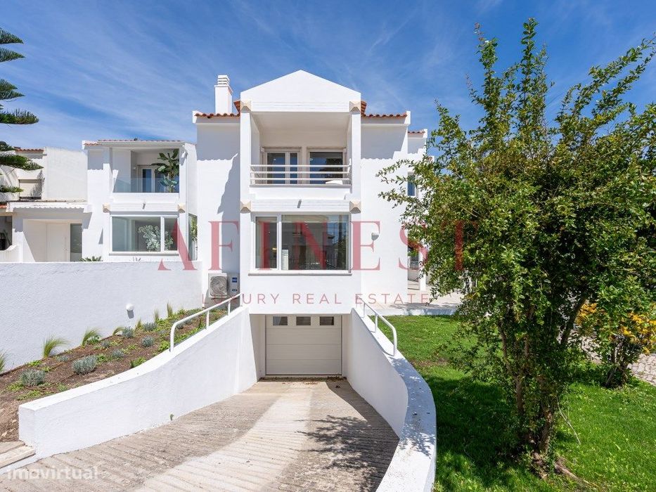 Moradia T4 Renovada Com Jardim Na Parede Perto Da Praia