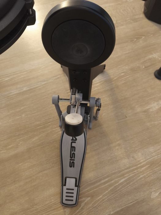 Bateria elétrica Alesis Nitro Max