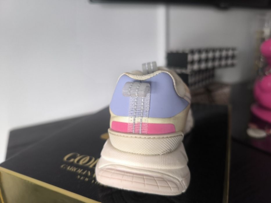 Tênis para menina da Zara tamanho 26