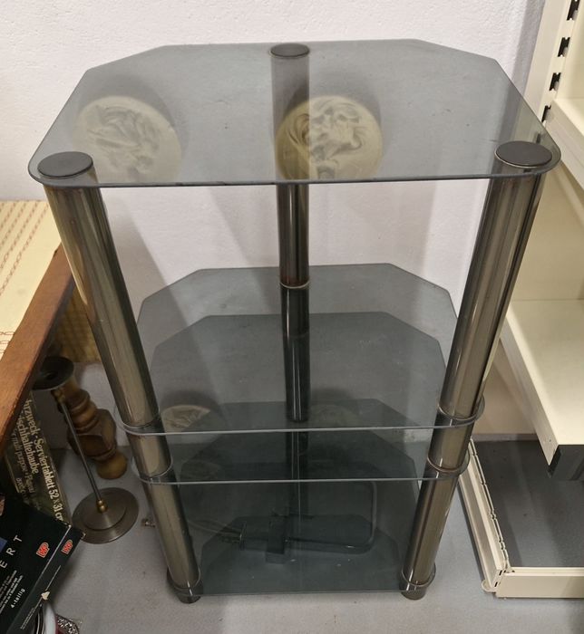 Szklany stolik RTV wysoki