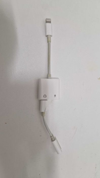 1 Cabo Adaptador Goeik para iPhone + 1 Adaptador Apple USB-C