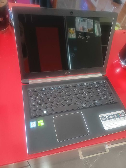 Portátil Acer A515-51G