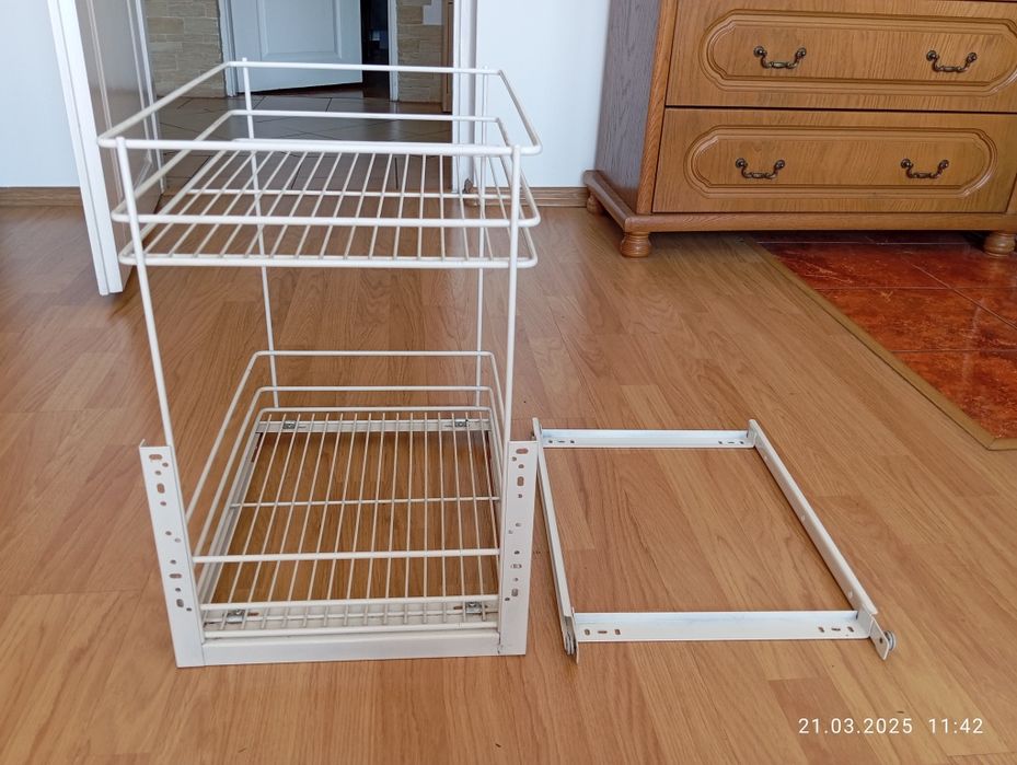 Półka cargo do szafki