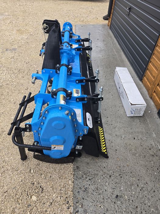 Glebogryzarka Agrostar  wałek wom zawieszana do traktora Dostawa