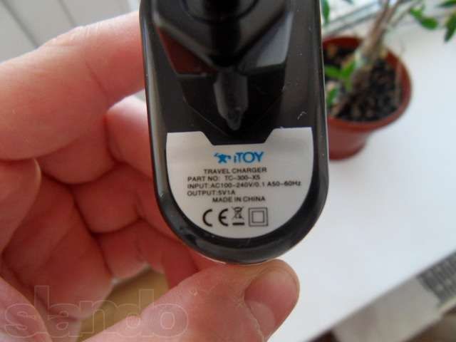 USB универсальное зарядное устройство ITOY новое в наличии