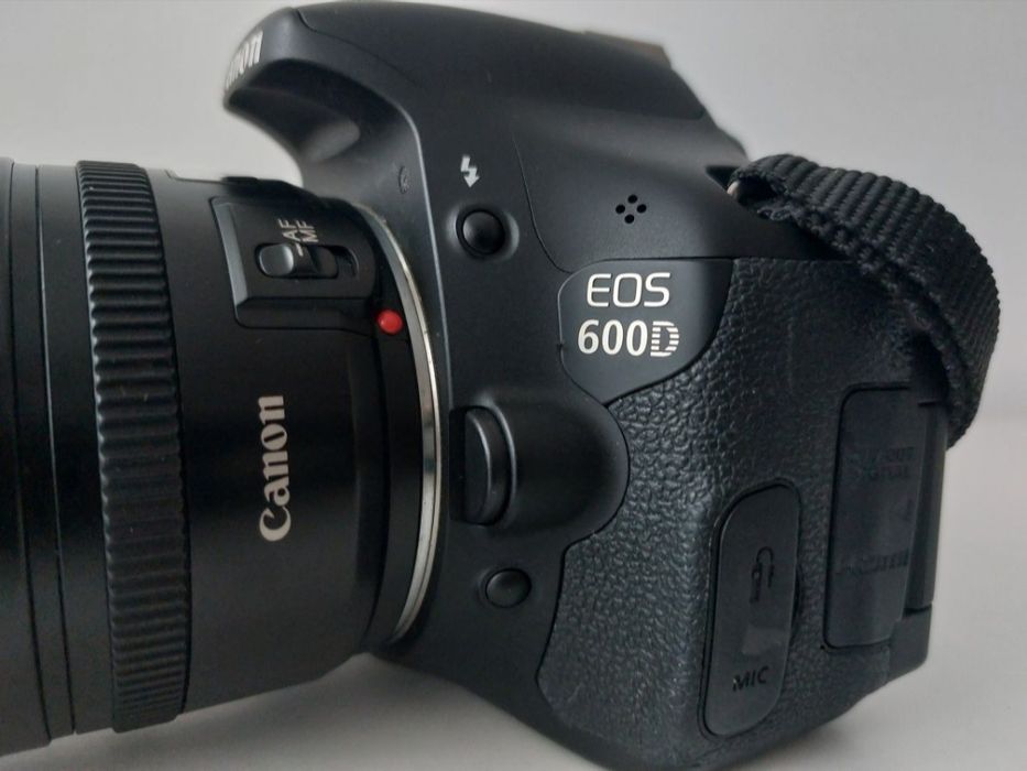 canon 600D look like new