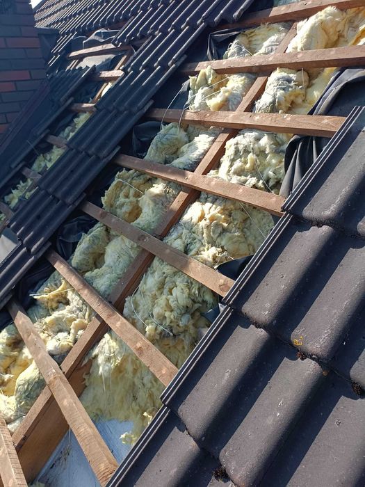 Naprawa dachu po kunie, wdmuchiwanie celulozy, docieplenia Pianka PUR