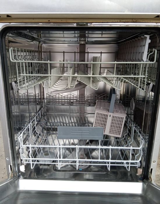 Продам посудомийну машину