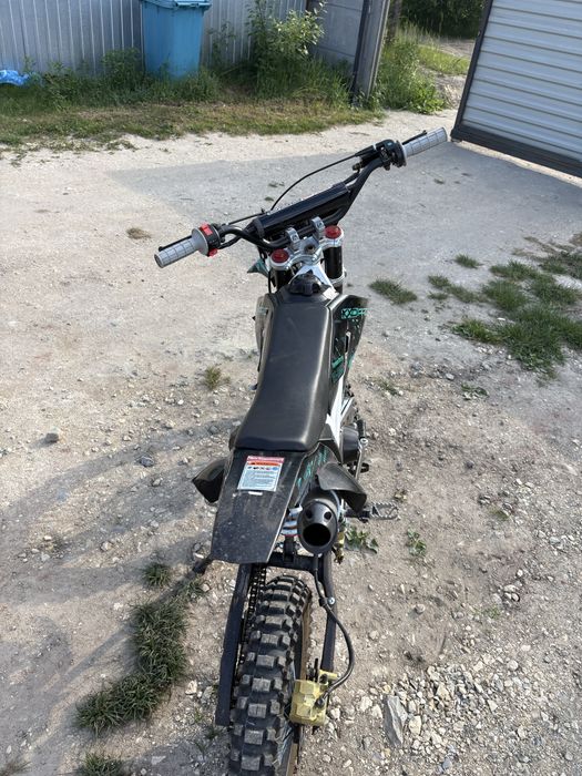 Witam sprzedam crossa 125 kxd w bardzi dobrym stanie
