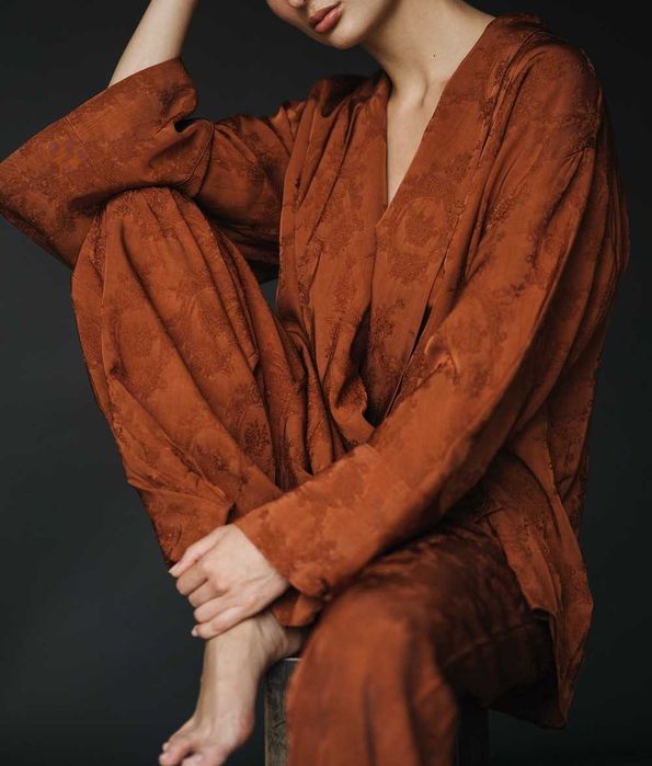 Костюм шикарный  zara М