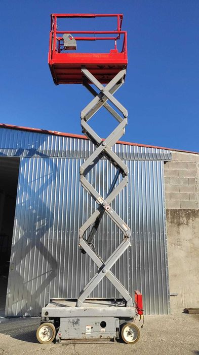 Plataforma elevatória Skyjack SJIII 3219, 7,80 metros  (2614)