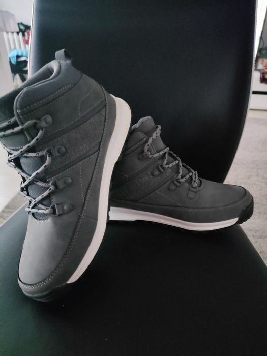 Buty rozmiar 39 .