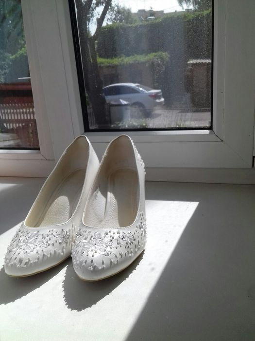 Продам свадебные туфли Луиза Пересс