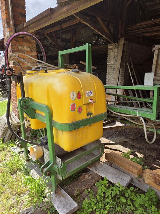 Opryskiwacz 600l 12m