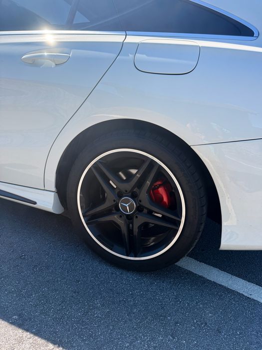 Mercedes-Benz CLA 180 CDI AMG LINE