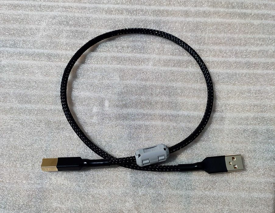 Цифровой коаксиальный кабель Coaxial USB A - B Oyaide DST-75R Niotech