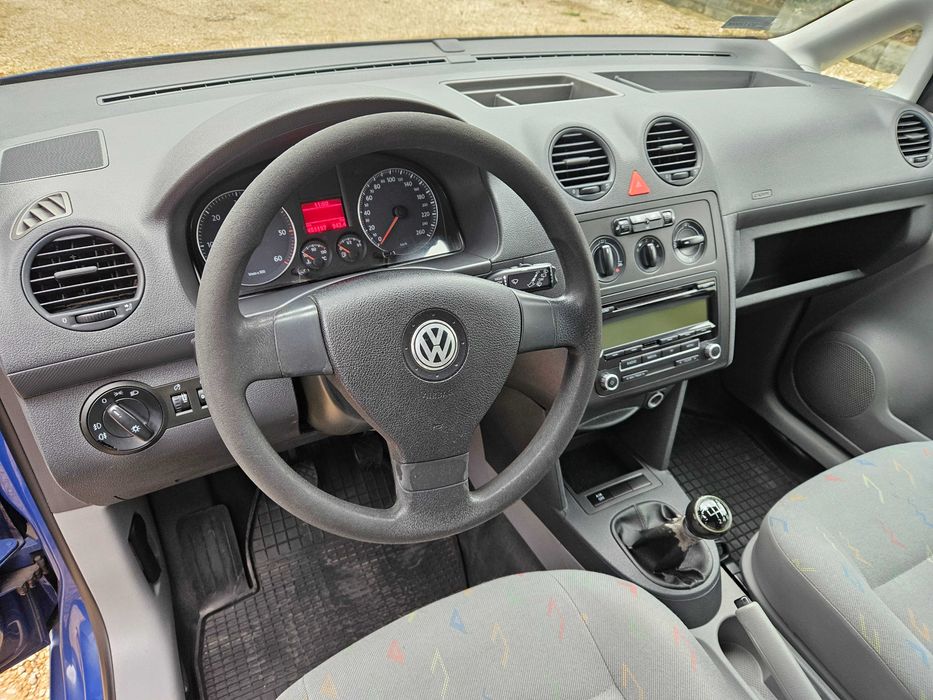VW Caddy 2.0 140KM VAT-1