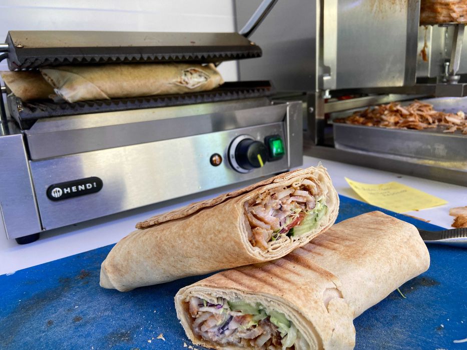 Kontener gastronomiczny KEBAB Food Truck kompletne wyposażenie