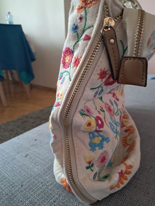 Torba na ramię firmy Parfois