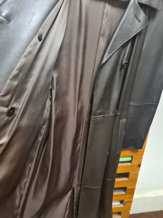 Casaco comprido em pele genuína