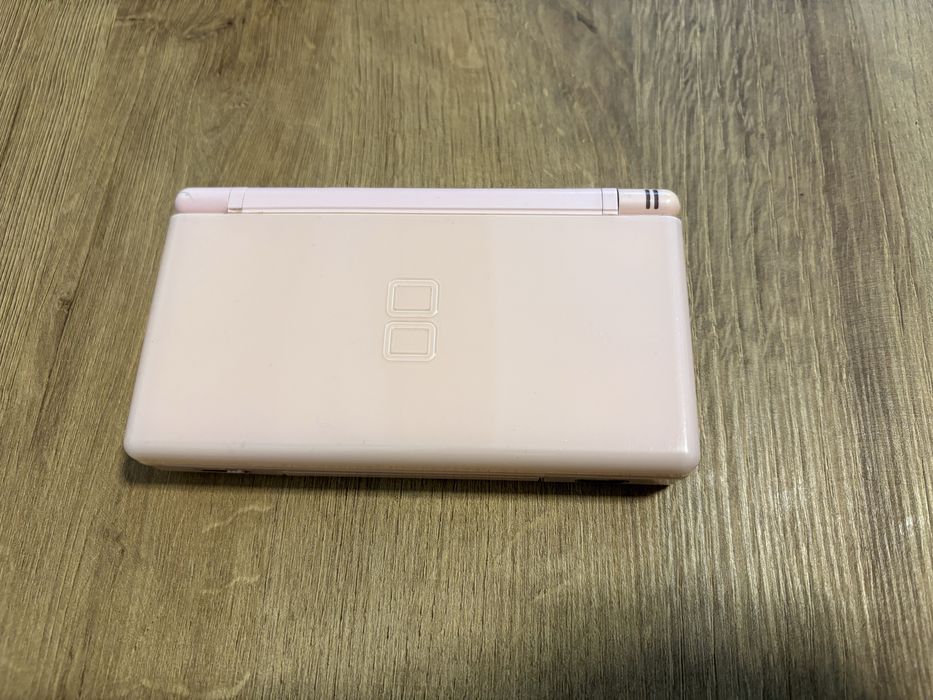 Konsola Nintendo DS Lite Różowa + Akcesoria