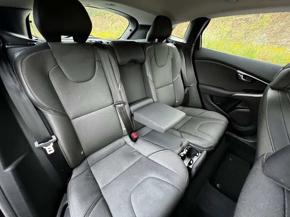 Volvo V40 Cross Country 2.0 D2 Auto
