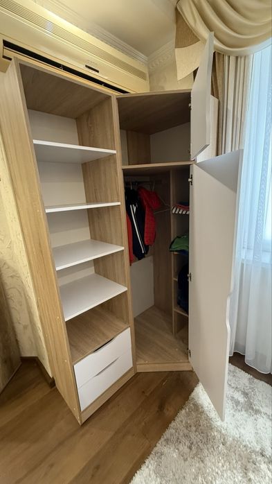 Дитяче двоярусне ліжко