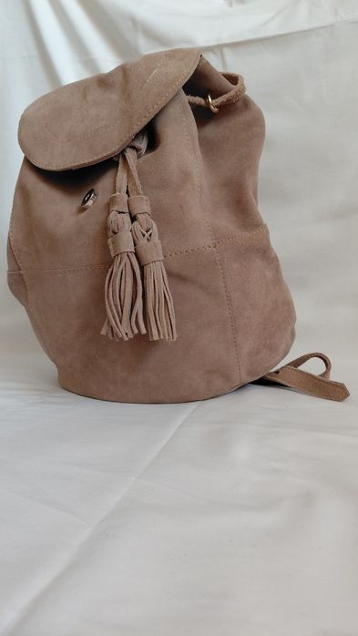 Рюкзак замшевий Mango.