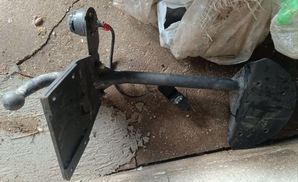 Vende se gancho para reboques