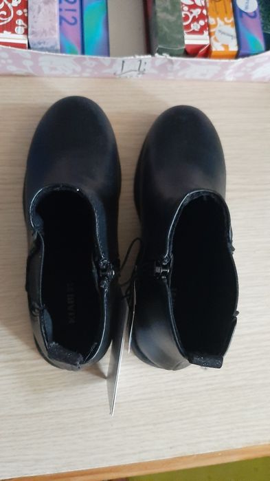 Botas novas ainda com etiqueta n32