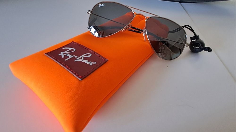 Óculos de Sol Rayban para criança, modelo RJ9506S 212/6G.