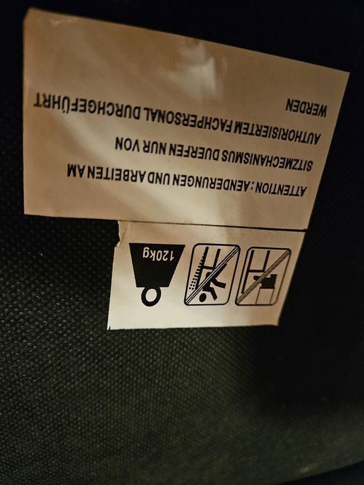 Fotel biurowy obrotowy