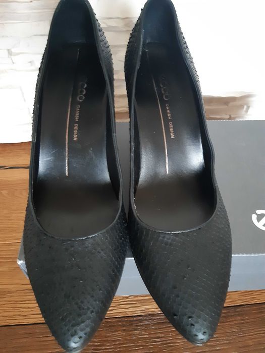 Czółenka Ecco, nowe