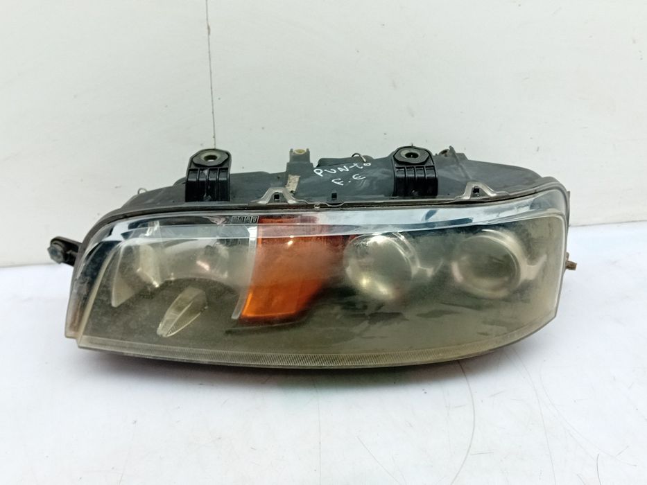 Ótica / farol esquerda FIAT Punto (188_)