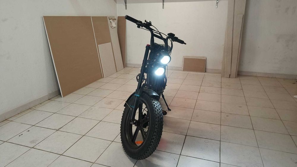 Biciclete eléctrica Engwe M20 modificada 1500W e travões hidráulicos ...