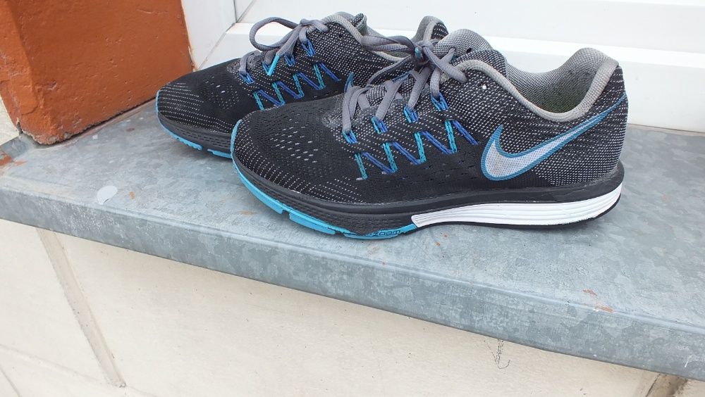 Super buty sportowe marki nike vomero 10 roz 41