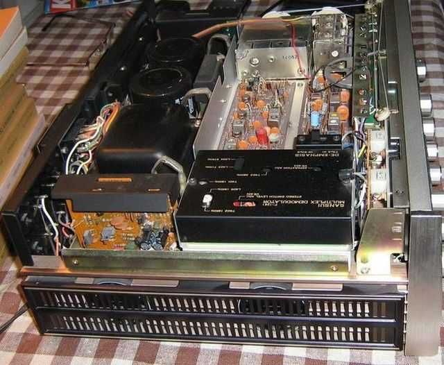 TOP  Model - Receiver Sansui Eight Deluxe