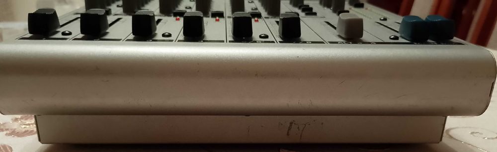 Behringer Eurorack UB1204 PRO