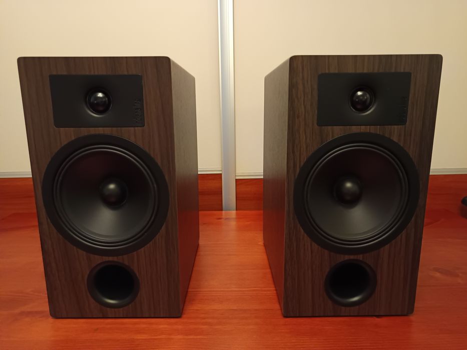 Kolumny Indiana Line Tesi 3