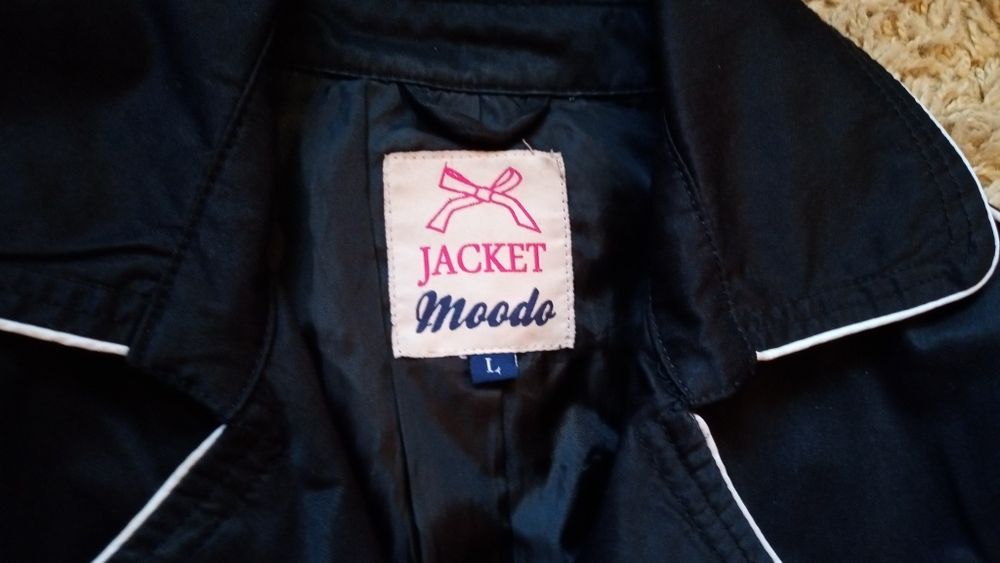 Płaszcz czarny Moodo