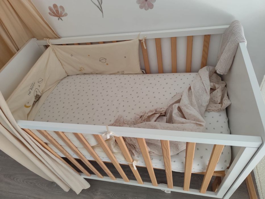 Berço de grades com colchao - marca Trama