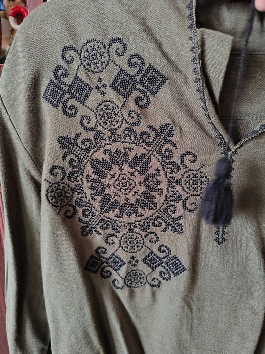 Продам вишиванку на хлопчика