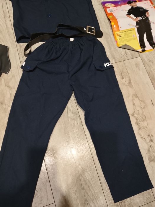 Strój policjanta r. 128